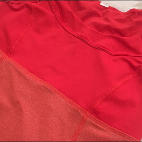 Lululemon Tame Me Tank. Size 8. - Picture 2 of 4